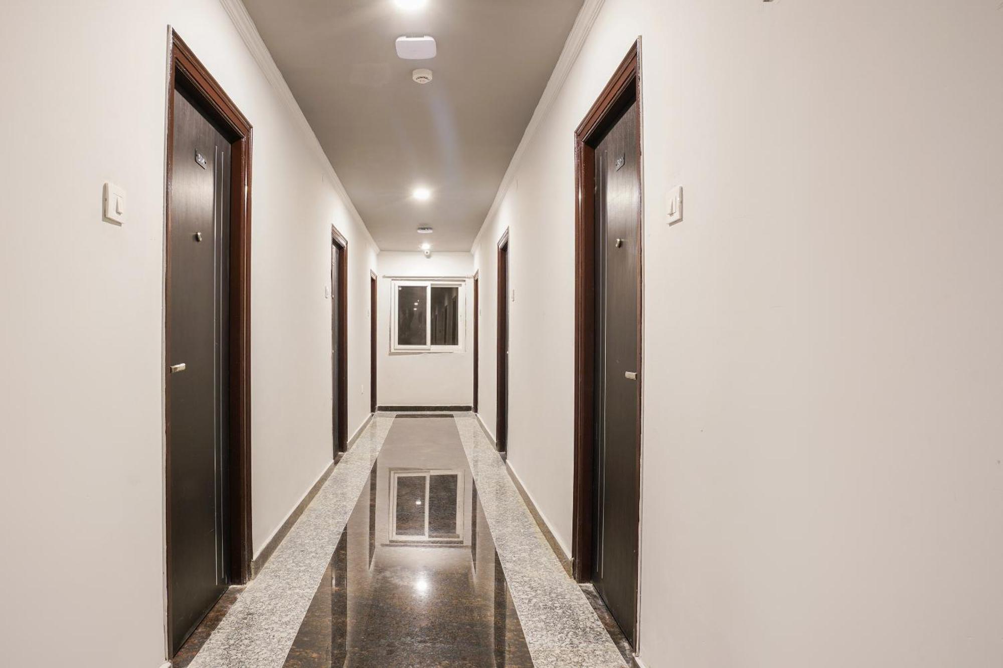 Fabhotel The Cinco Primera - Nr Kbr Park, Banjara Hills Hyderabad Exterior photo