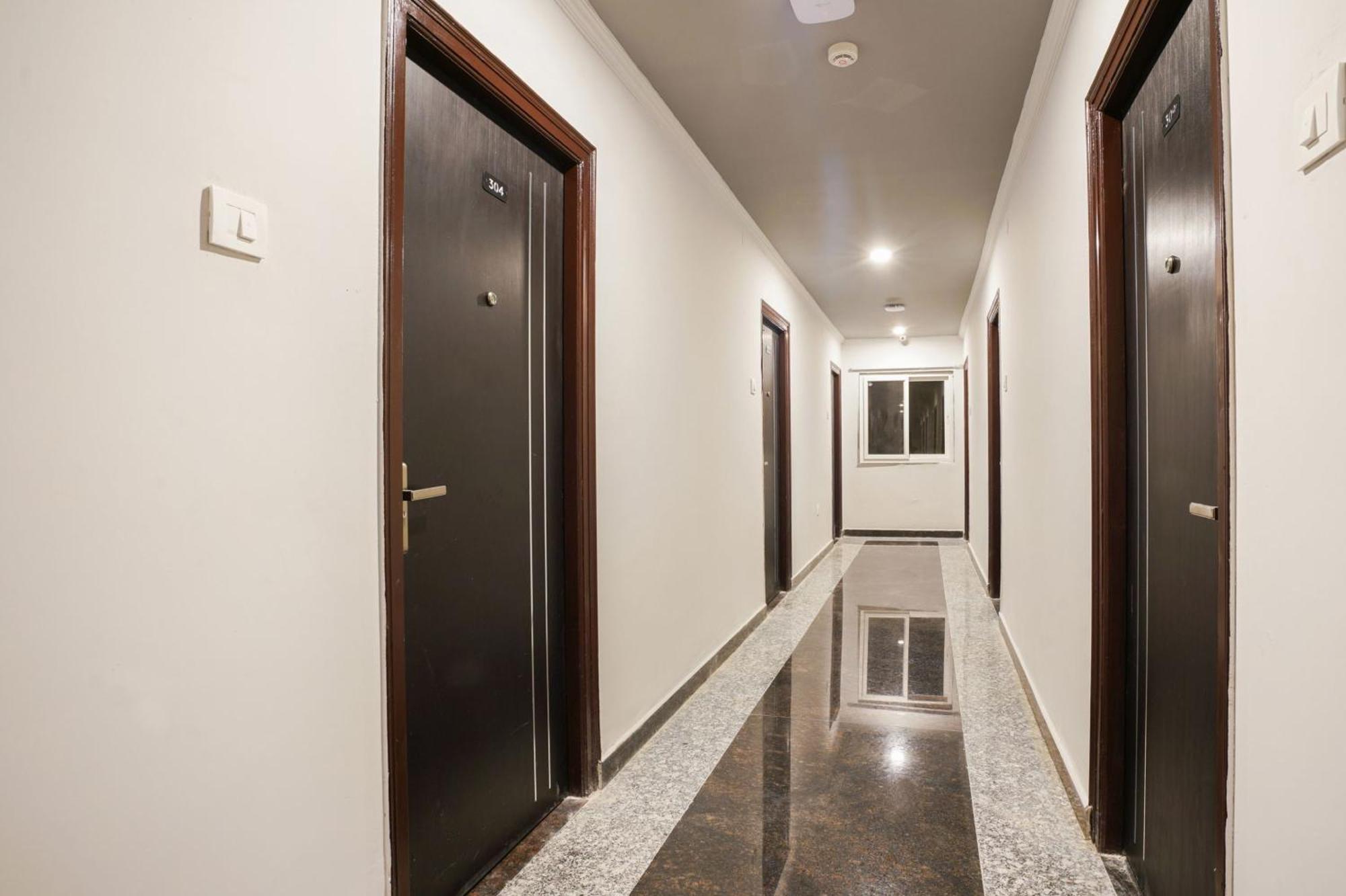 Fabhotel The Cinco Primera - Nr Kbr Park, Banjara Hills Hyderabad Exterior photo