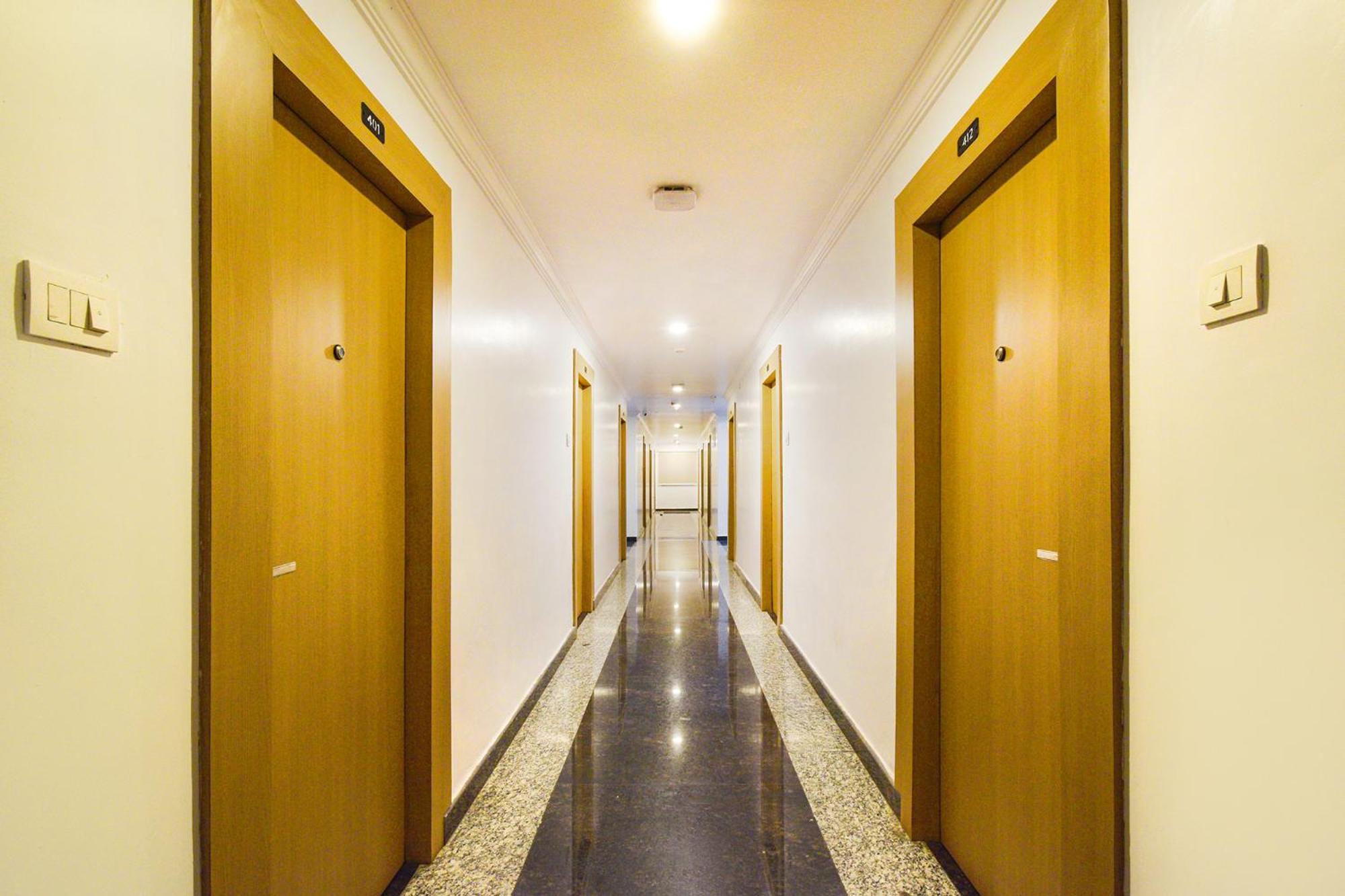 Fabhotel The Cinco Primera - Nr Kbr Park, Banjara Hills Hyderabad Exterior photo