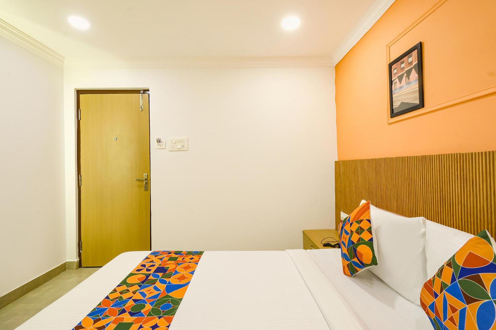 Fabhotel The Cinco Primera - Nr Kbr Park, Banjara Hills Hyderabad Exterior photo