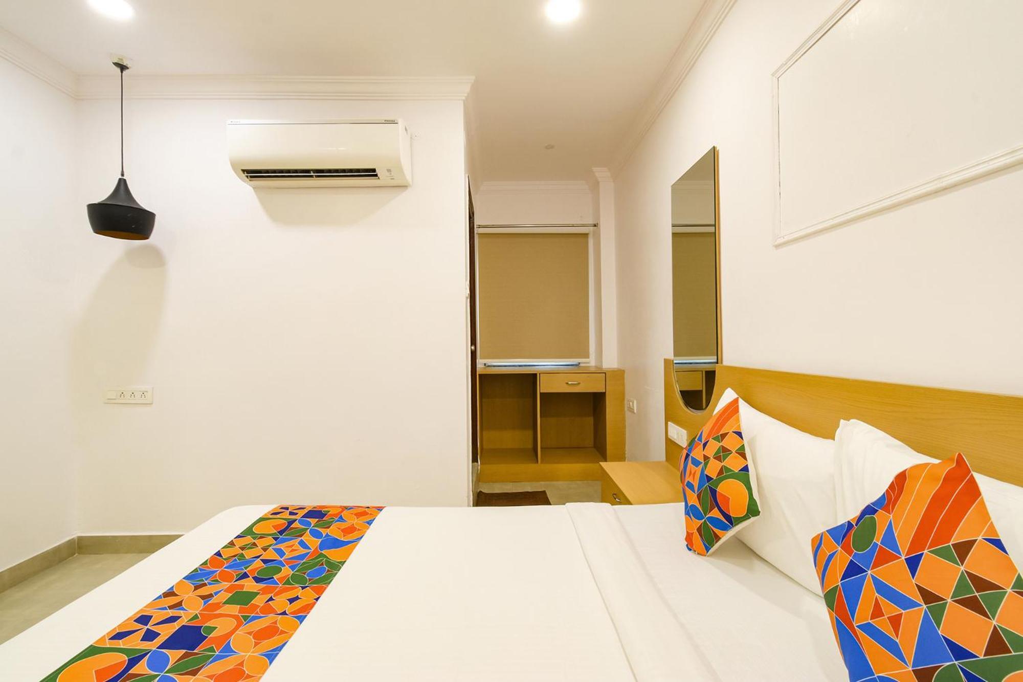 Fabhotel The Cinco Primera - Nr Kbr Park, Banjara Hills Hyderabad Exterior photo
