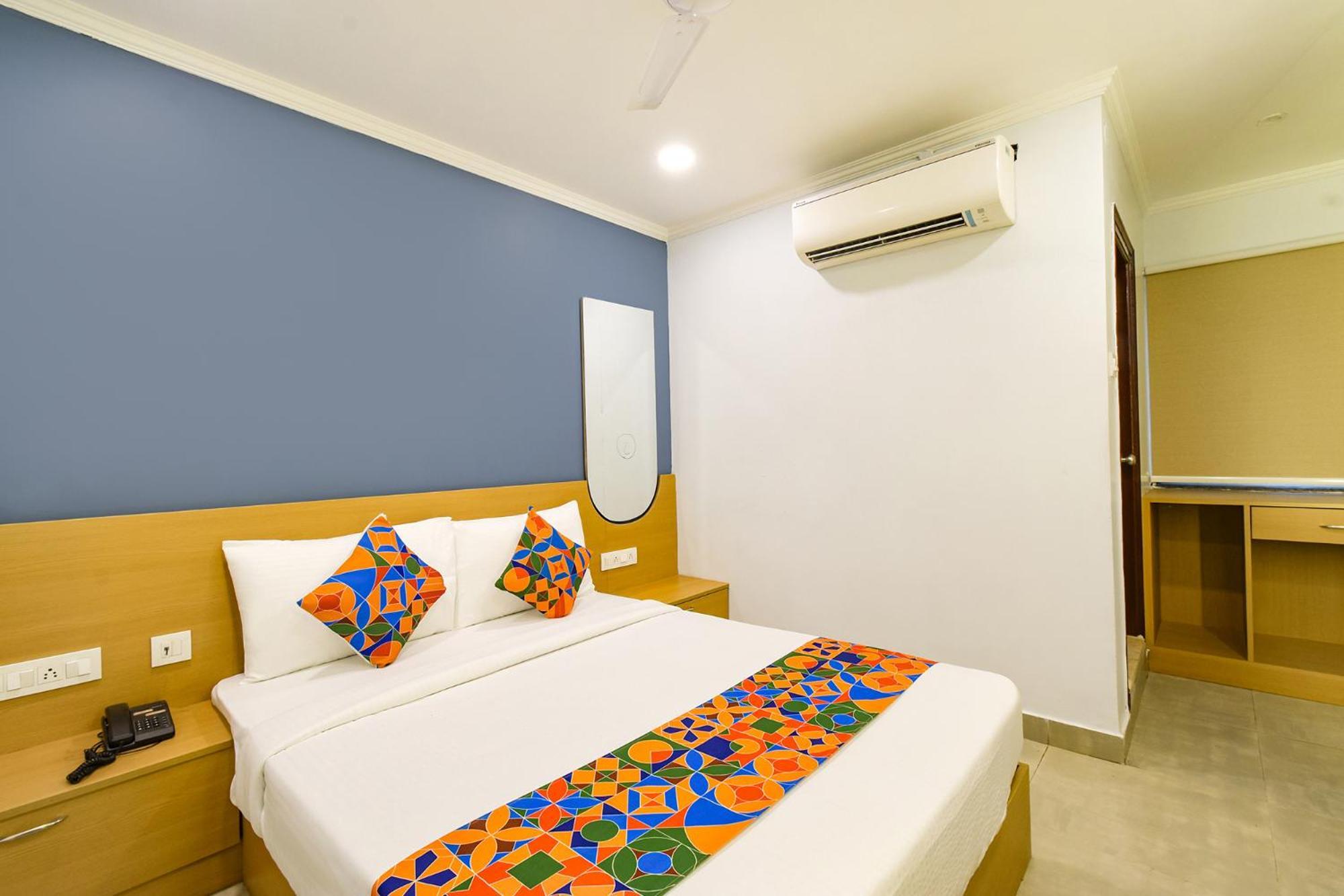 Fabhotel The Cinco Primera - Nr Kbr Park, Banjara Hills Hyderabad Exterior photo